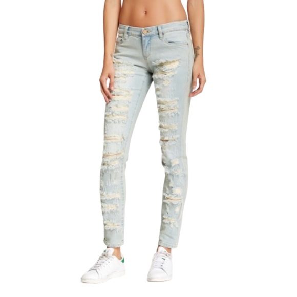 BLANKNYC Denim Dreamathon Light Skinny Jean - Picture 3 of 14
